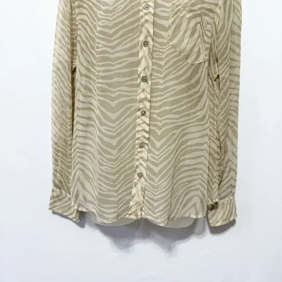 Equipment Femme Zebra Print 100% Silk Button Down Shirt Sz Large Beige  Neutral - Picture 3 of 7